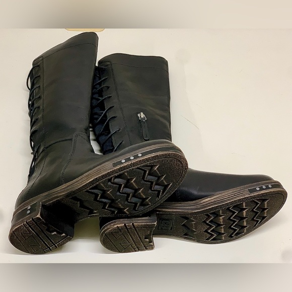 Women’s 7 Caterpillar NESS Black Heliotrope Side Zip Rear Lace Engineer Boots - Picture 12 of 16